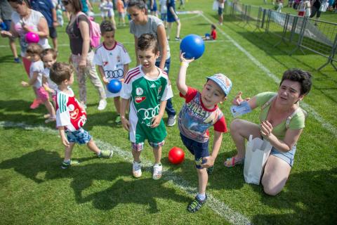 VELED KEREK A VILÁG SPORT- ÉS CSALÁDI NAP